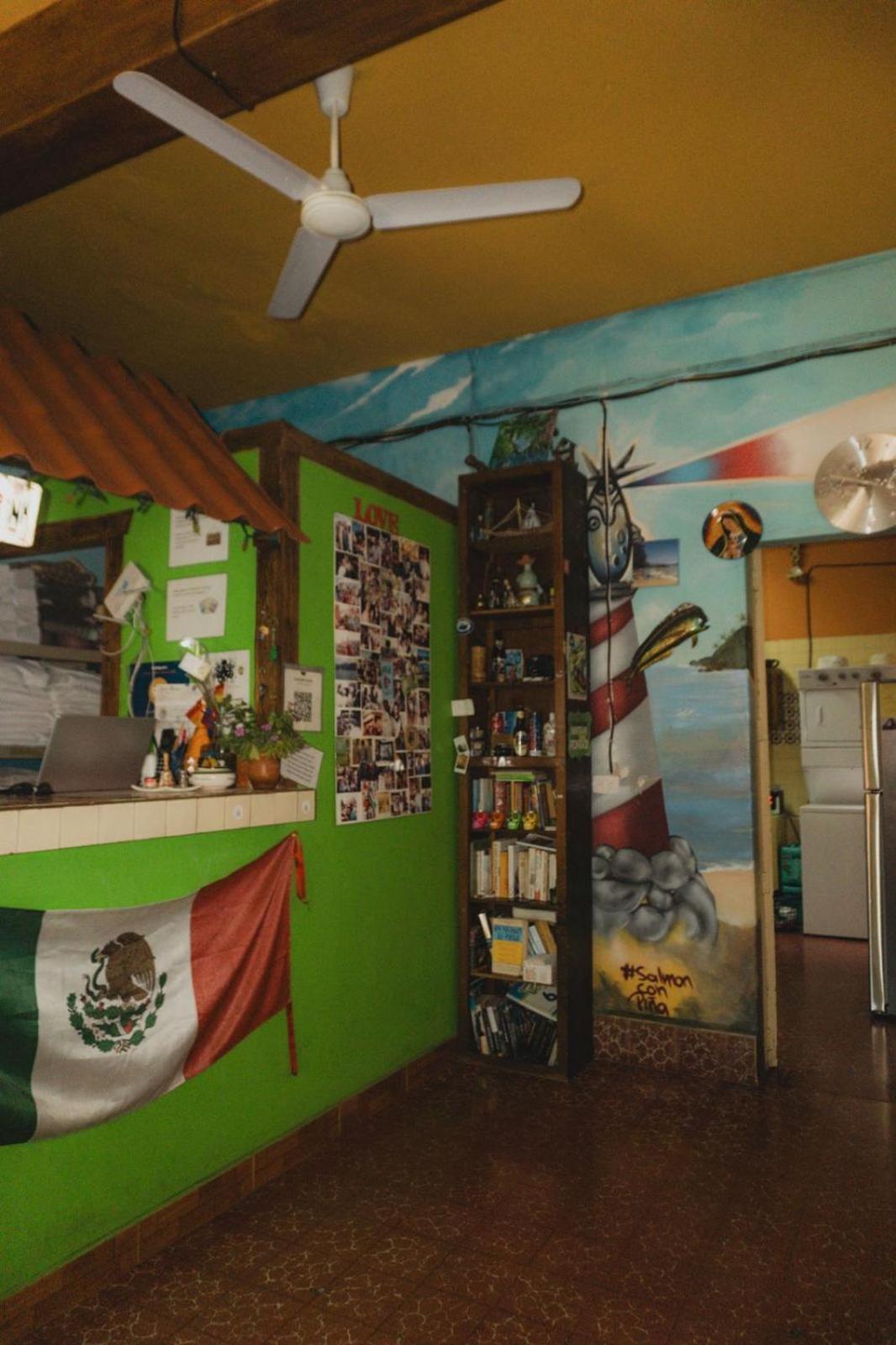 Casa Kraken Hostel Puerto Vallarta Bagian luar foto